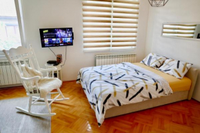 Apartment 11
